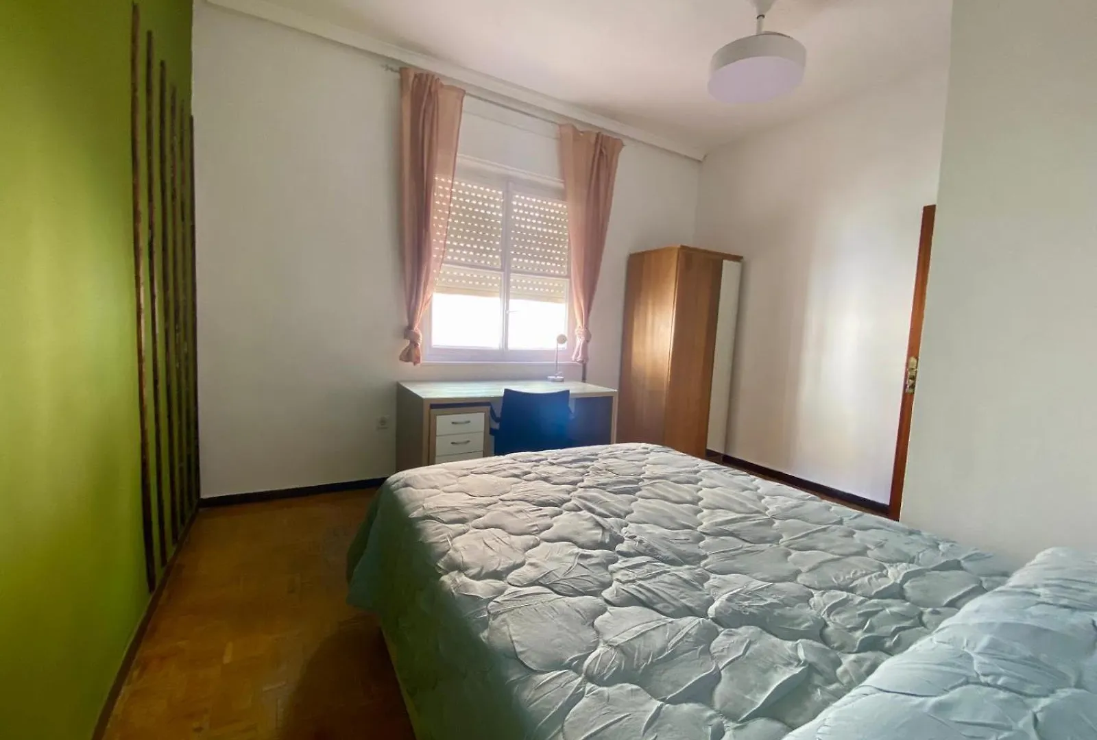 Tu Habitacion En Plaza Palillero Cadiz Spain